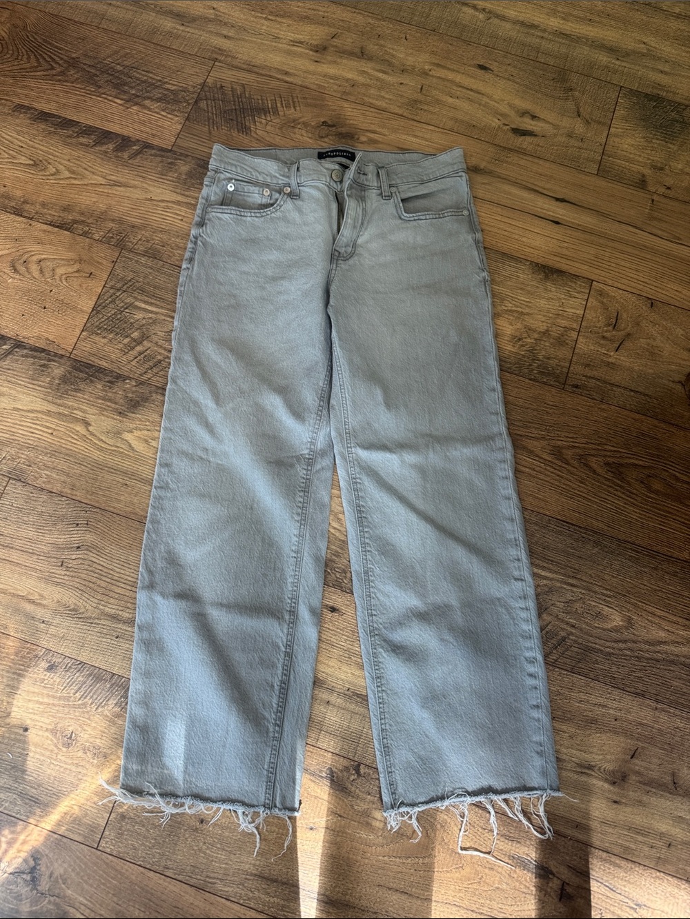 Women’s Aeropostale gray low rise baggy jeans 8